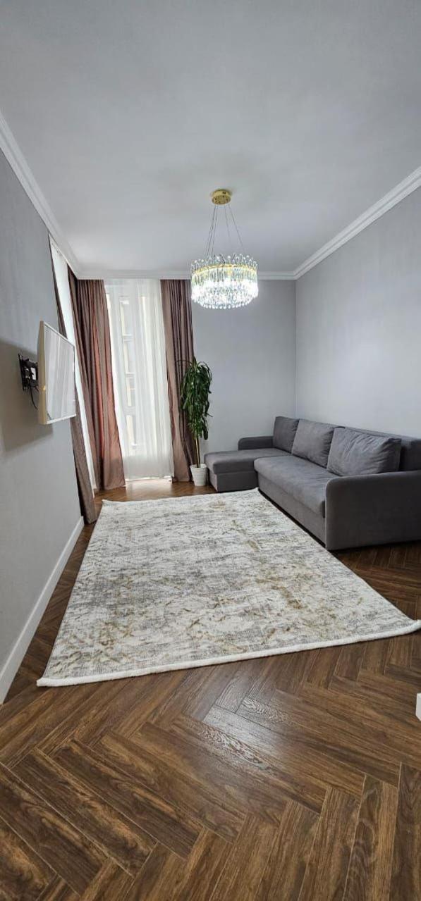 Apartment 77 с панорамными окнами вид на горы